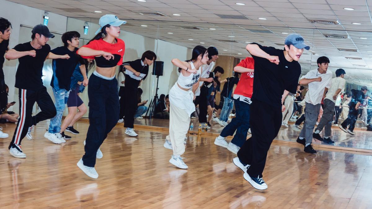 韓神級編舞老師來台了!親授「練習生」重要關鍵 源少年驚呆