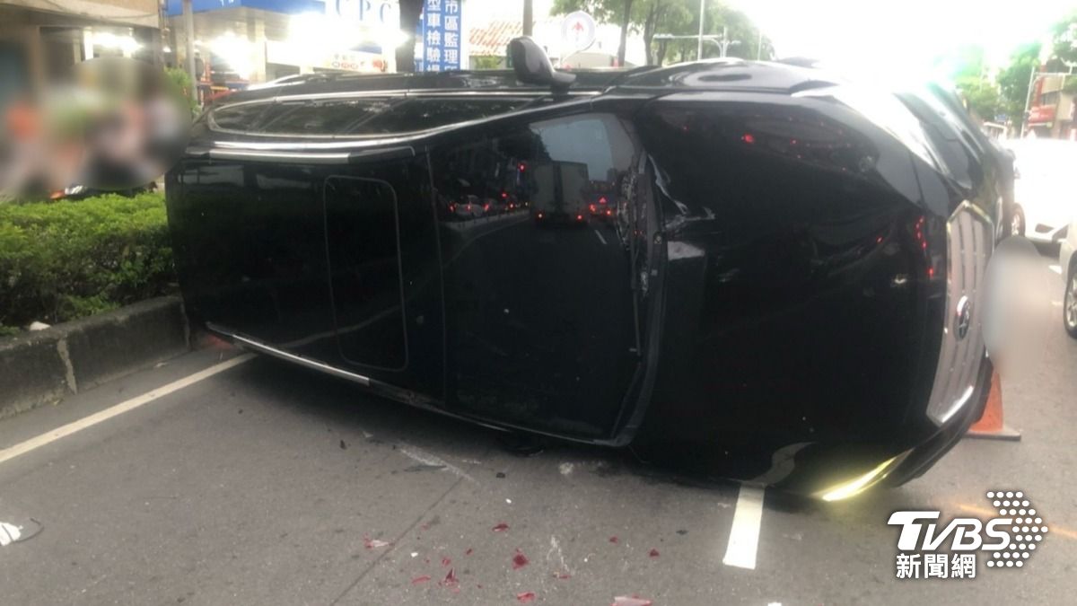 車禍確實肇事原因由警方調查。（圖／TVBS）
