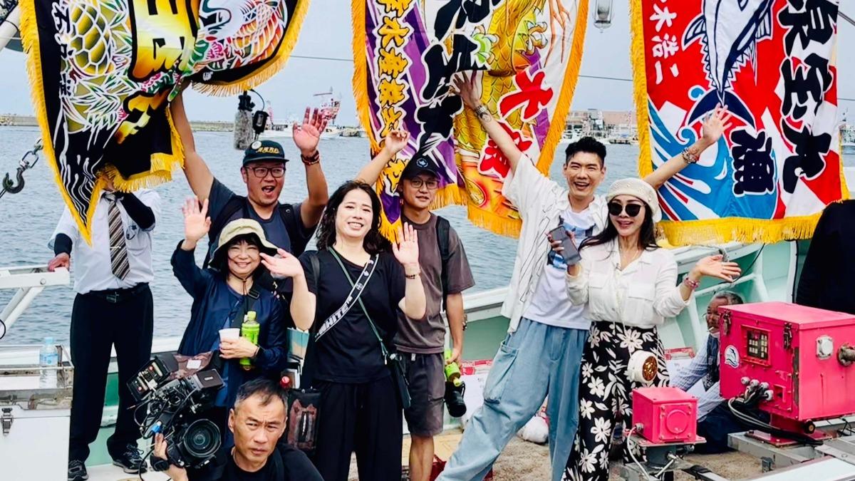 陳美鳳和團隊拜訪青森。(圖/民視提供)