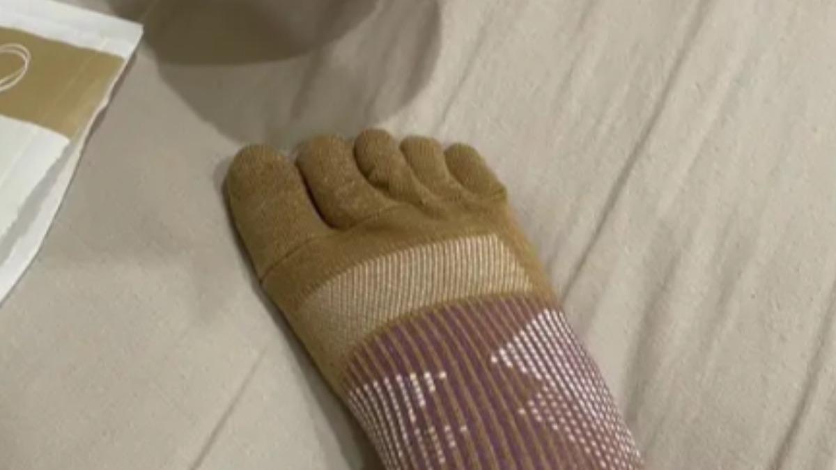 原PO分享自己的「怪咖穿搭」。（圖／翻攝自Dcard）