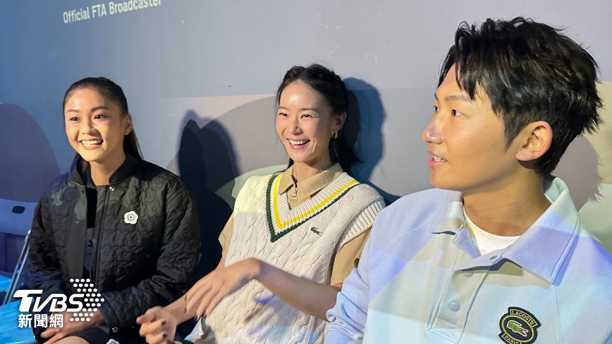 蔡昌憲(右起)、鐘瑶和空手道選手文姿云出席記者會。(圖/黃盈容攝)