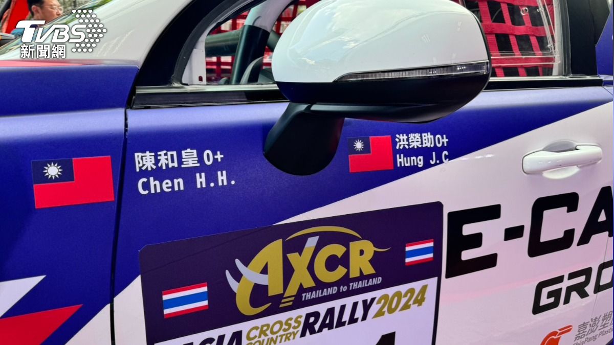 改裝版Luxgen n7將出國參加越野拉力賽,車上塗裝印有國旗賽車手名字。(圖/謝佩穎攝)
