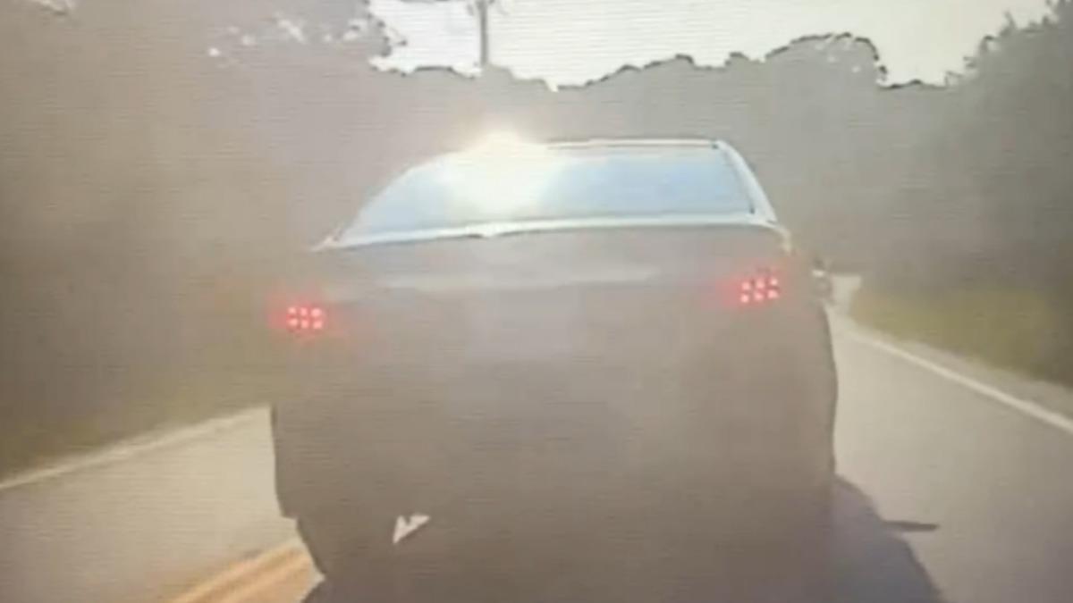逼車危險行徑立刻引發討論。（圖／WoWtchout-地圖型行車影像分享平台）