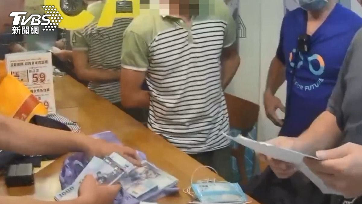 楊嫌稱不知為何被當成詐騙車手。(圖/TVBS)