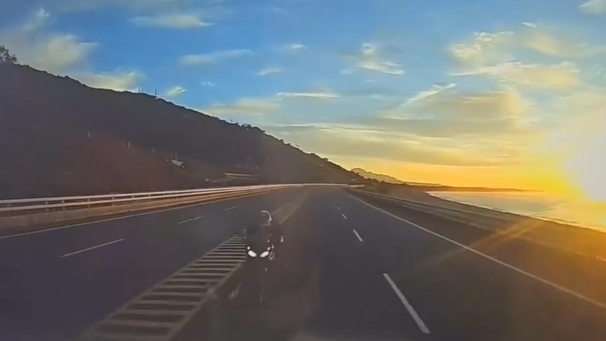 貨車行車紀錄器畫面。(圖/翻攝自臉書)