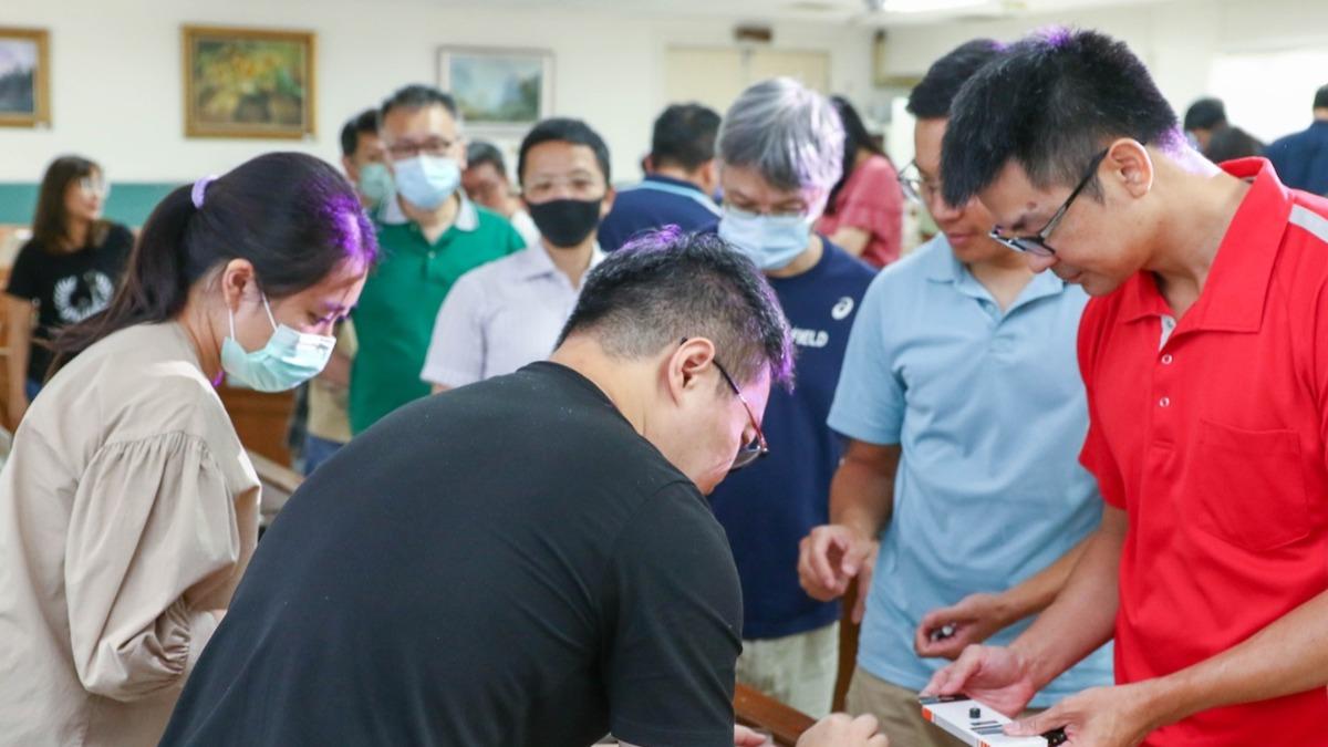 國教署於18、19日在中興大學附中辦理半導體課程工作坊,共計有26校參與。(圖/教育部提供)