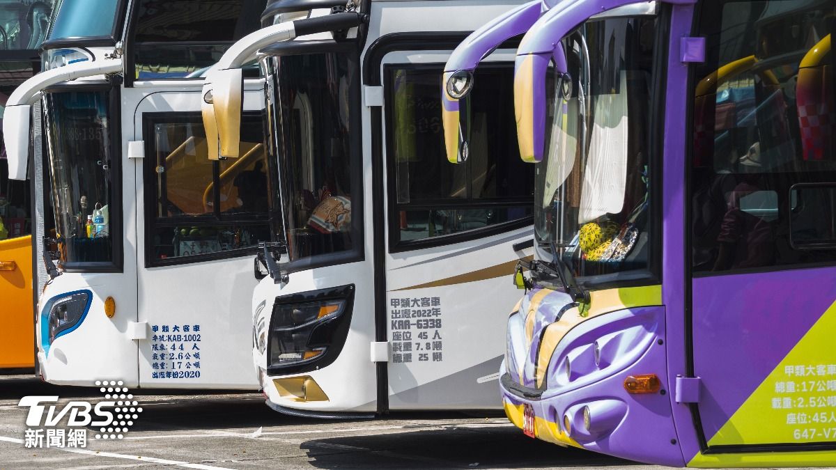 不裝最高罰9萬!遊覽車明年6月起須裝設駕駛識別功能