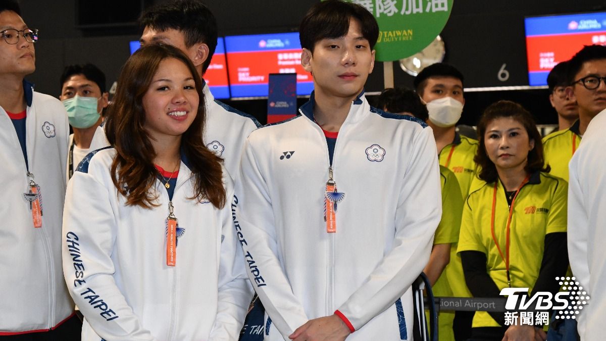 游泳代表隊選手韓安齊（左）、王冠閎。（圖／胡瑞麒攝）