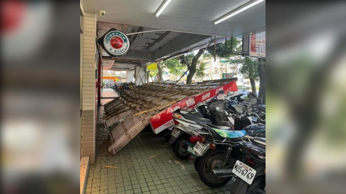 北市通訊行「地標網通」天花板突崩落!網笑:真的變地標了