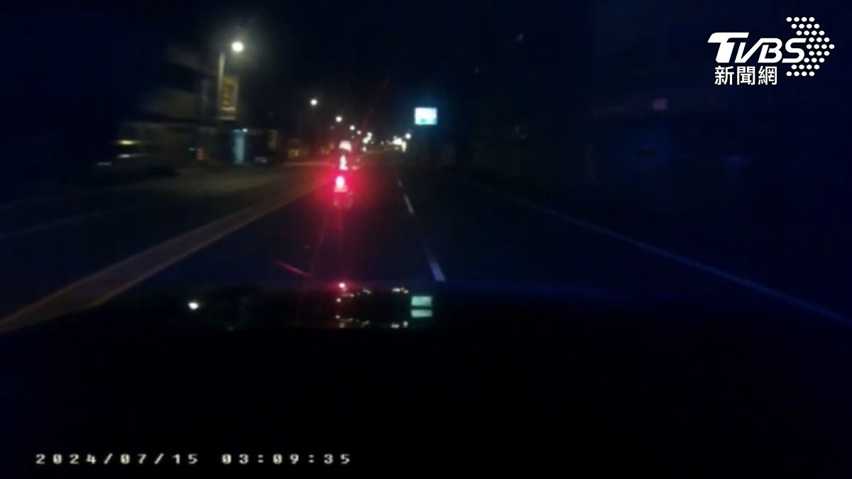 警方公開行車紀錄器畫面。(圖/TVBS)