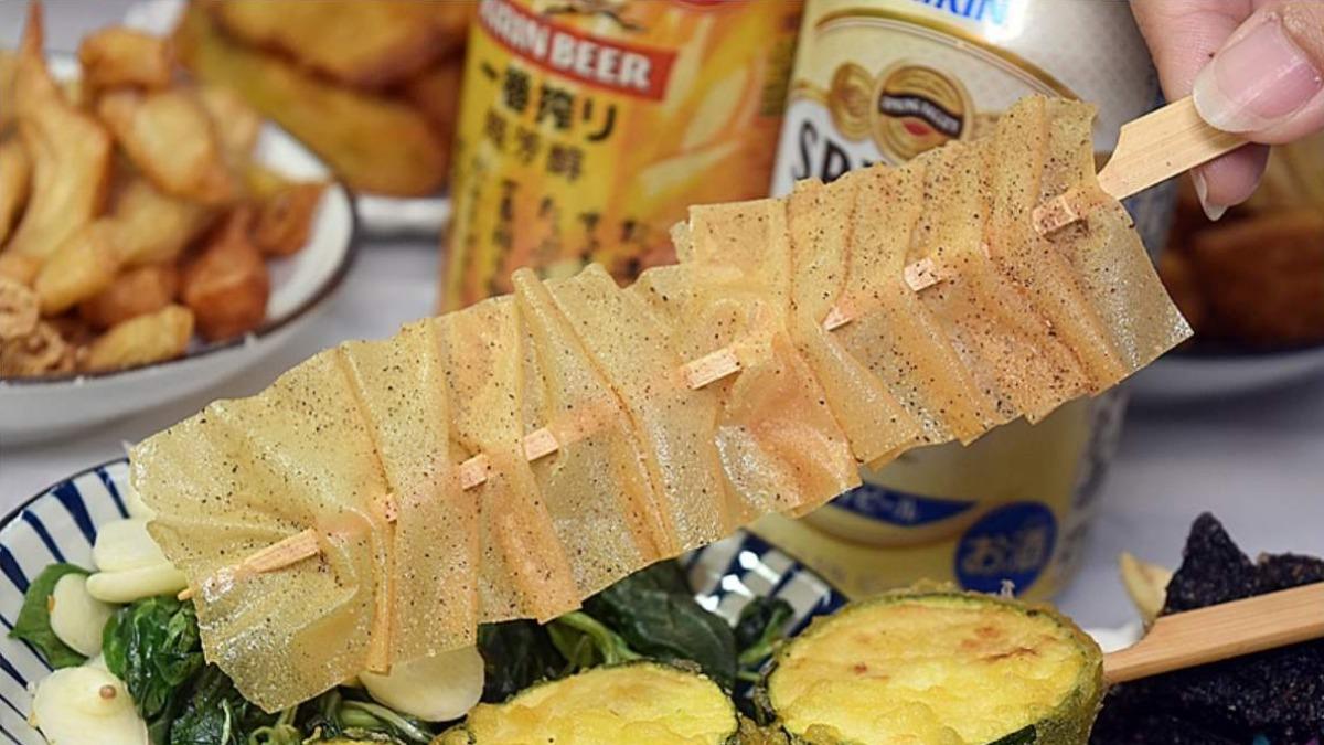火鍋店常吃到的「千張豆腐紙」這邊也有，酥酥脆脆的口感讓人驚喜！（圖／商妮吃喝遊樂提供）