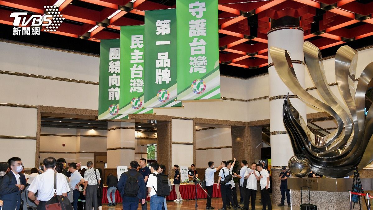 民進黨全代會本次以「守護台灣、第一品牌」為主題。（圖／胡瑞麒攝）