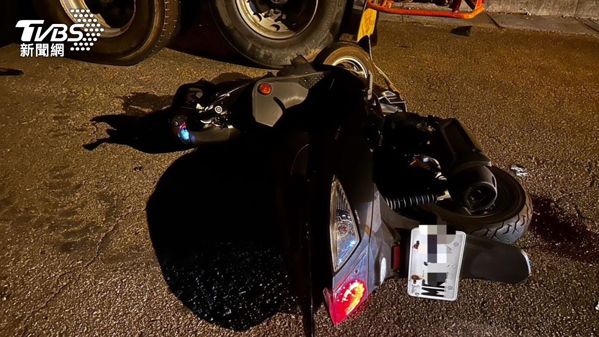 台中后里死亡事故!26歲男為超車猛撞半拖車 頭、胸重創亡