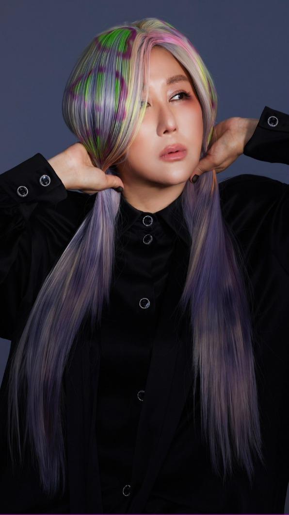 藍心湄接受國際雜誌《VOGUE》訪問破280萬瀏覽紀錄。(圖/林炳存提供)