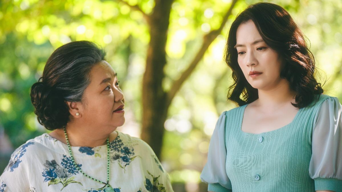 《我的婆婆怎麼那麼可愛2》高伊玲(右)介入人夫Darren婚姻。(圖/公視提供)