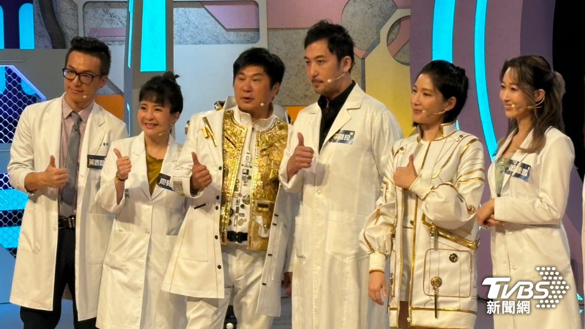 胡瓜(左3)主持的節目邀請前女婿李進良(左4)來挑戰。(圖/林彥君攝)