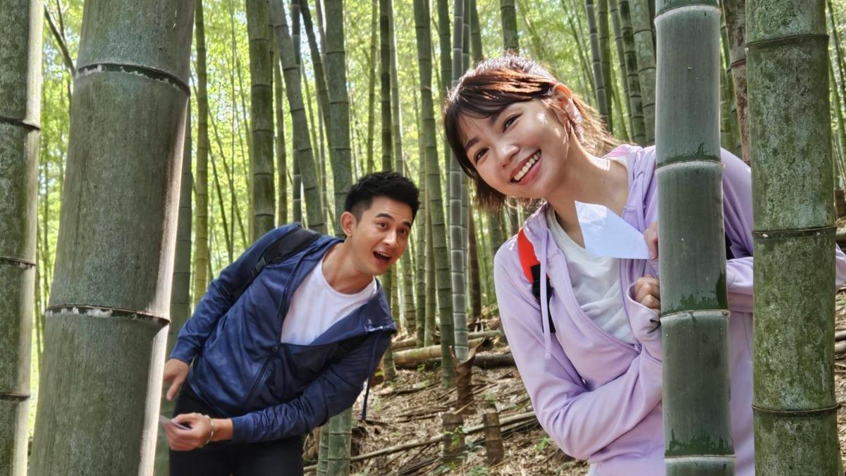 曾子益(左)稱曾智希是許願池,說出來的話都成真。(圖/民視提供)
