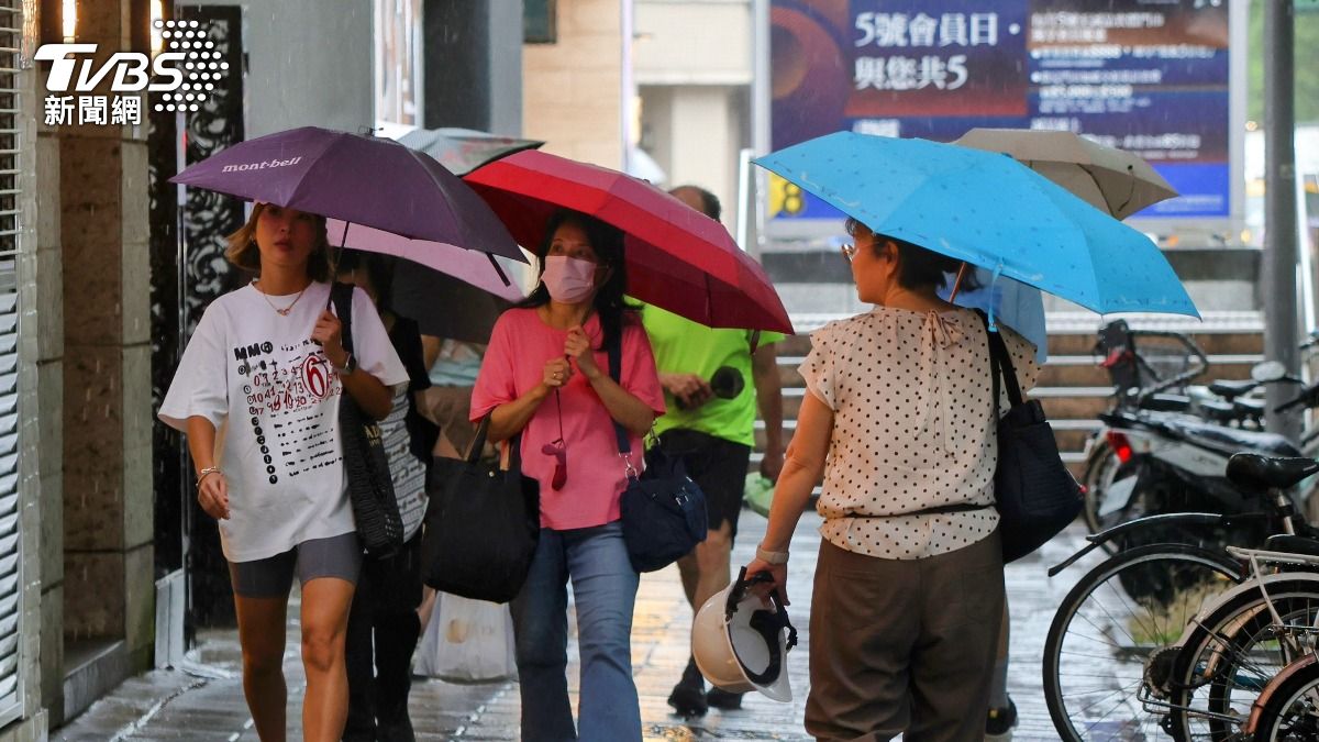 曾放2天以上「颱風假」?網憶2狂颱襲捲慘況:近700人罹難