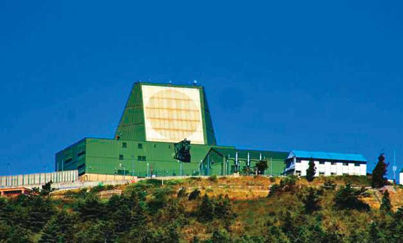 空軍雷達站官兵涉嫌盜賣機密資料給錢莊業者，遭檢調偵辦。（圖／翻攝中華民國陸軍臉書）