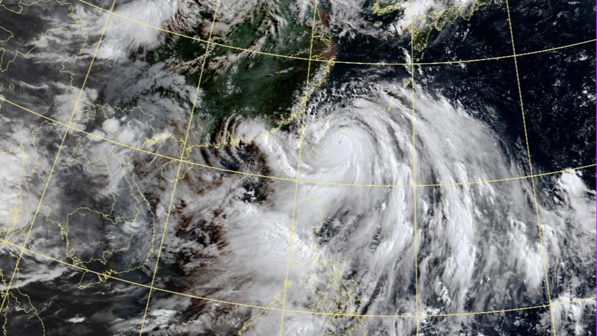 連放2天颱風假有望?凱米「恐打轉」 12地暴風圈侵襲率100%