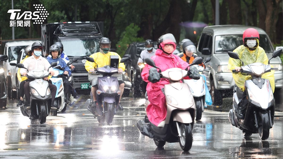 凱米颱風/今年首個颱風假!網回報「各縣市風雨」 這地反飆31度