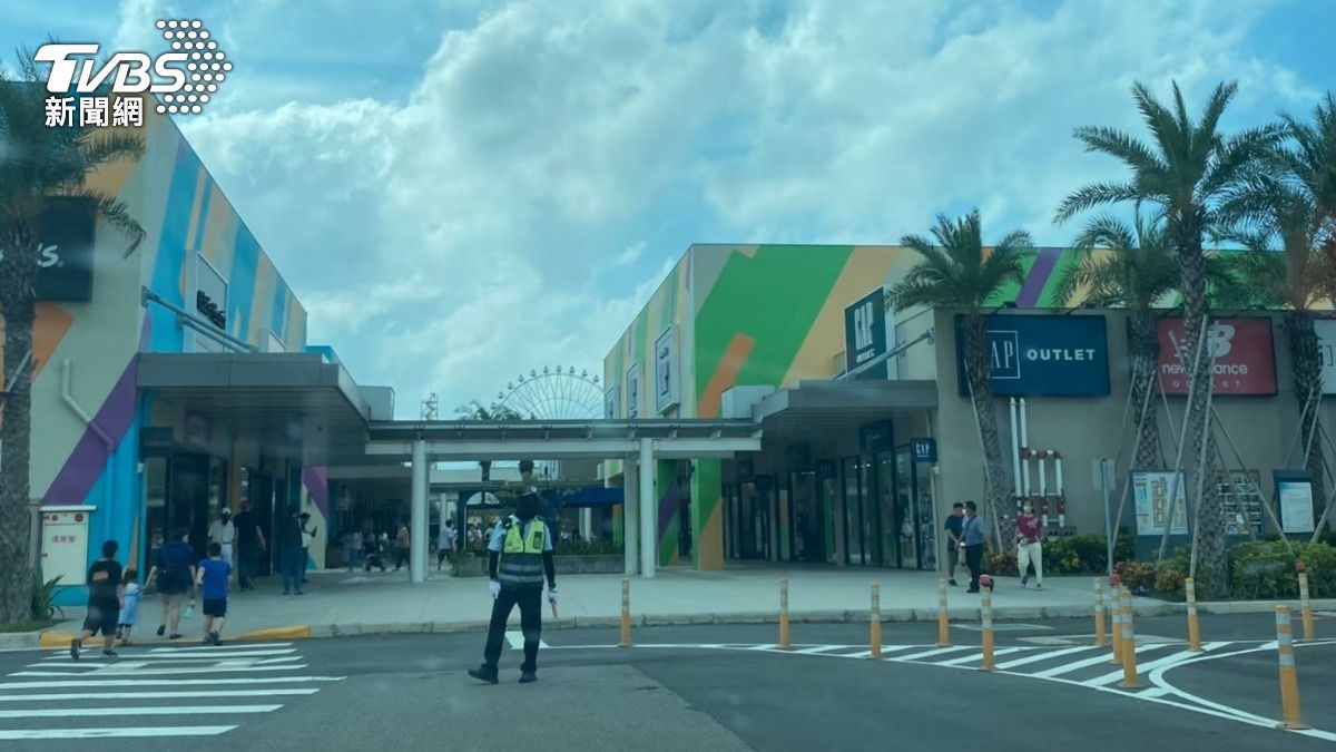 三井OUTLET台中港店正常營業。(圖/TVBS資料畫面)