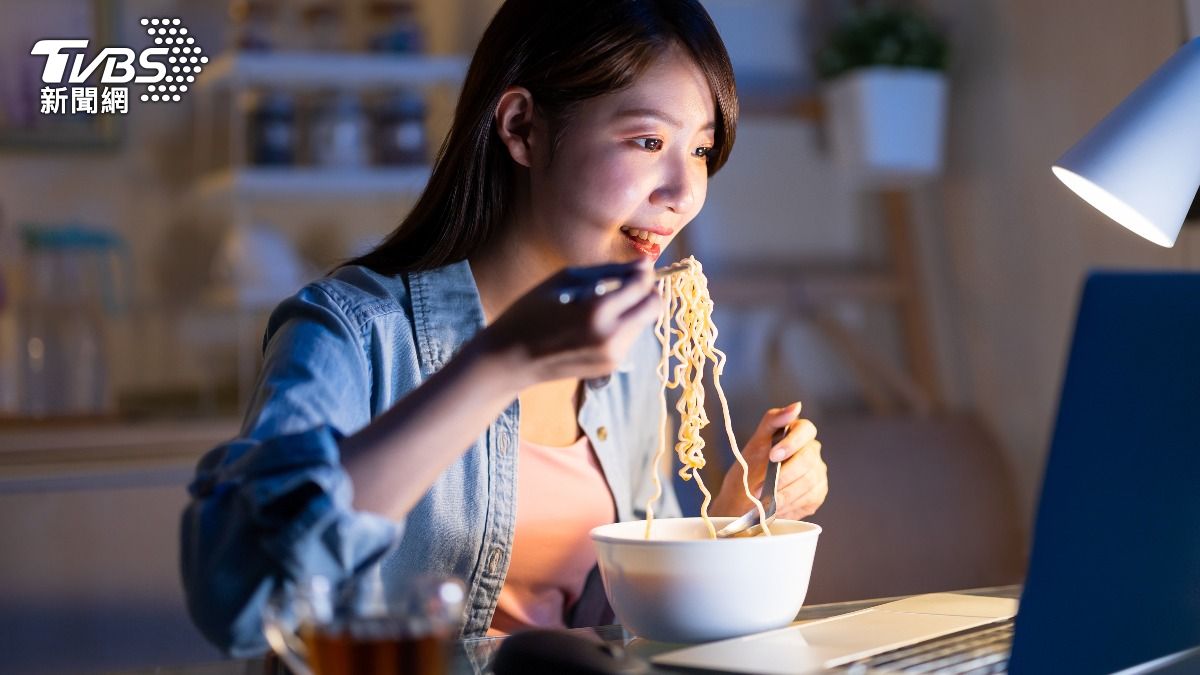 颱風天必囤!1古早味泡麵上榜 內行狂推:隨便加料都好吃