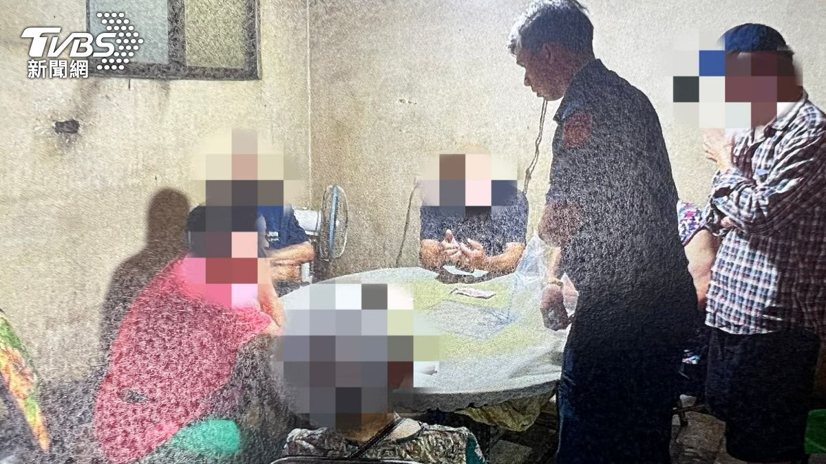 「明天颱風假來玩一把?」三峽婦揪賭四色牌 警突襲她嚇傻