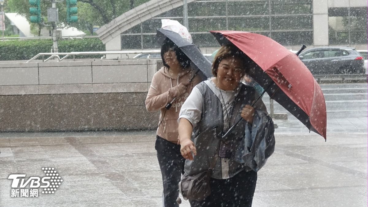 凱米颱風/連休5天?他直言「早點睡覺」 網點1地:給人掃地時間