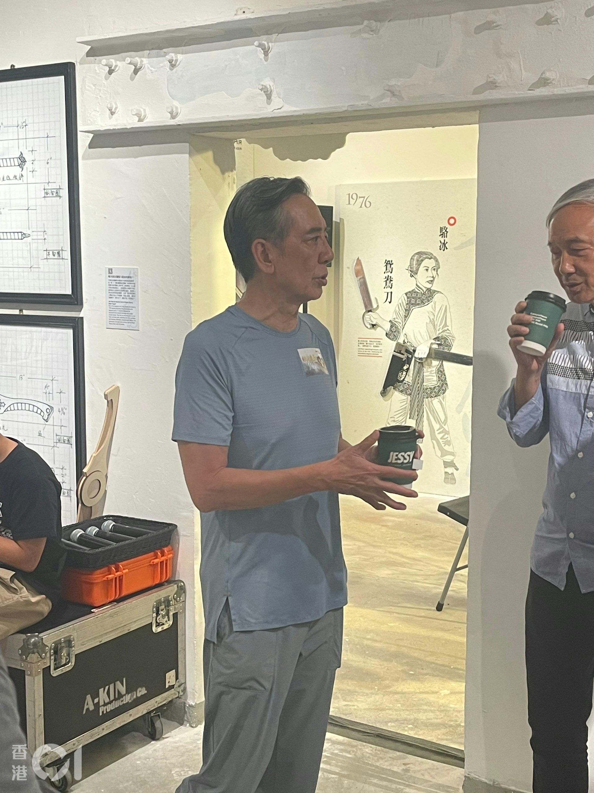 駱應鈞生病後罕見出席活動。(圖/香港01)
