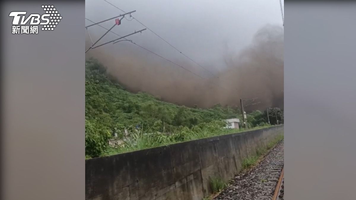 昨日崇德西線北上路線K56+800處發生山崩。（圖／TVBS）