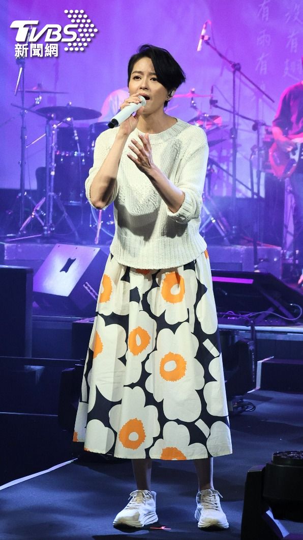 梁詠琪直呼大魔王曲目是〈很高興〉,時隔26年再唱反而深深愛上。(圖/張哲鳴攝)
