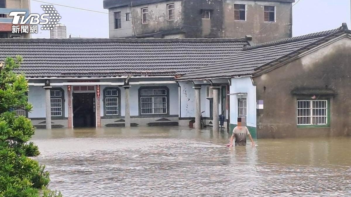 大埤鄉還有地區積水不退。(圖/雲林縣政府提供)