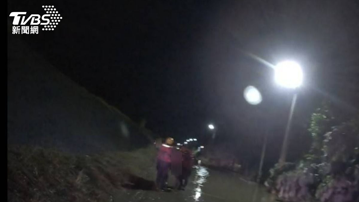 嘉義縣水上鄉八掌溪堤防防汛道路。(圖/TVBS)