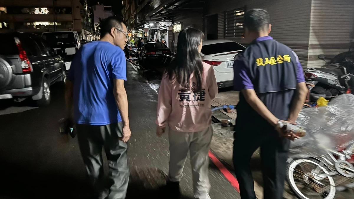 黃捷回台後立刻前往災區勘災。(圖/翻攝自黃捷臉書)
