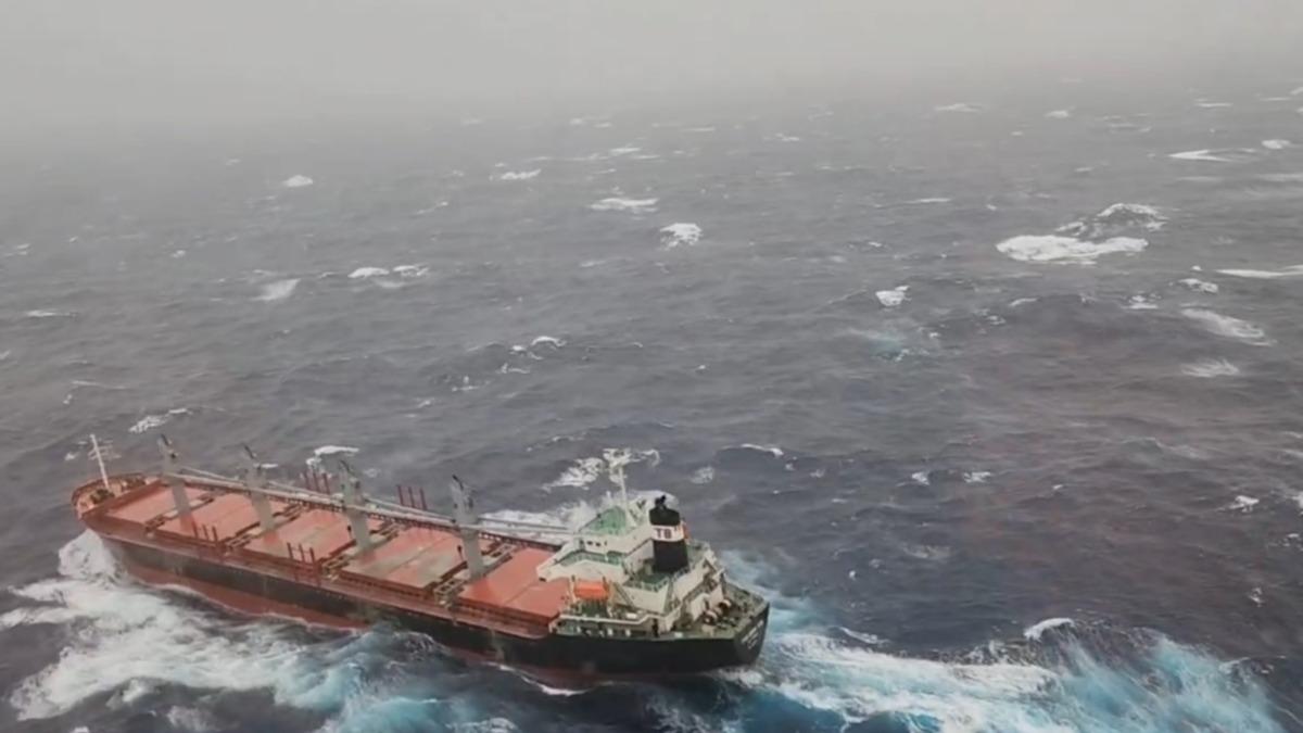 福順輪遇颱風高雄外海沉沒　「海上驚見浮屍」3人仍失蹤