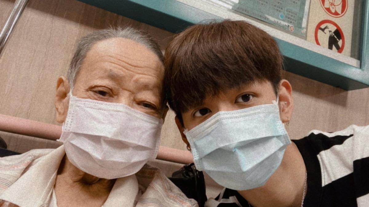 背85歲癌末阿公「爬5層樓」化療 洪暐哲:只希望他好起來