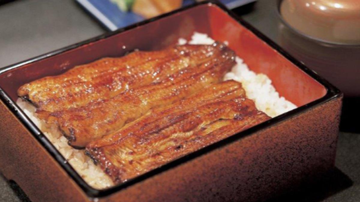 日百貨鰻魚飯百人食物中毒90多歲婦死亡 老店伊勢定認了:師傅沒戴手套