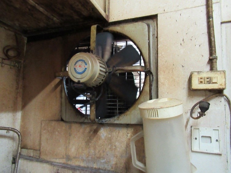 抽風機未能保持清潔。(圖/翻攝自台南市衛生局)