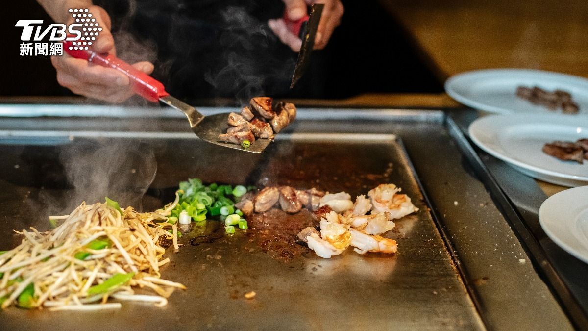 鐵板燒喊漲!他驚見「1品項」飆140元 全場愣:自煮能吃3天