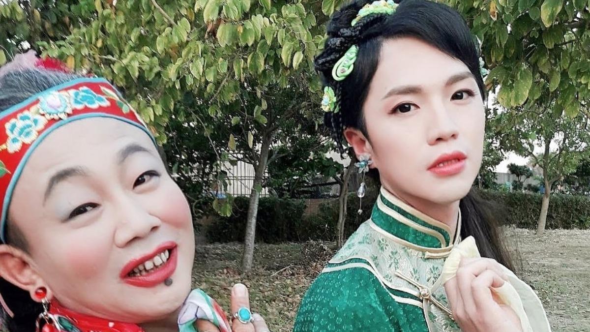 和家穎（右）發跡於《戲說台灣》。（圖／翻攝自三立）