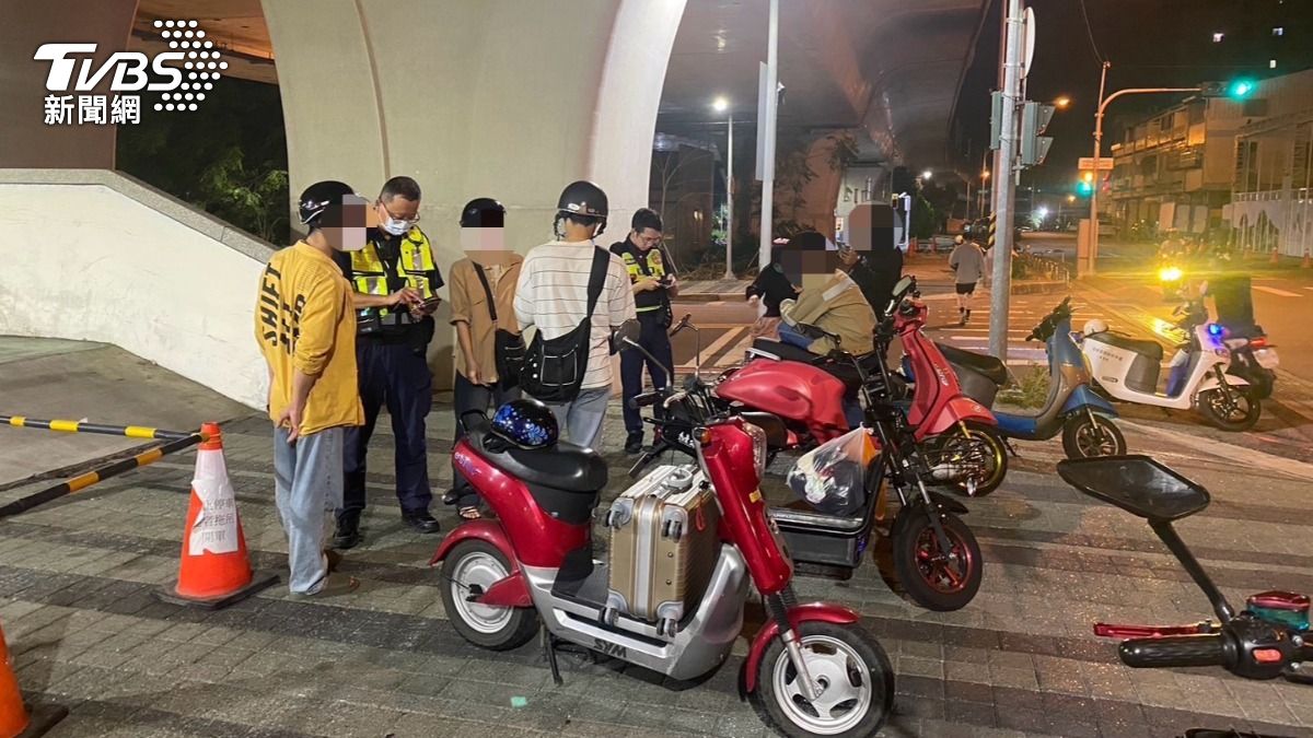 曾爆滿違停堵豐原車站!移工最愛「微電車」將列管 偷騎下場慘