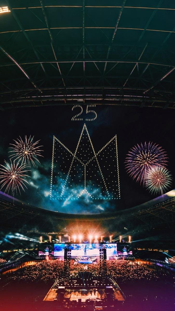 五月天獲主辦單位以及太原當地力挺,以無人機以及煙火打造璀璨夏夜。(圖/相信音樂提供)
