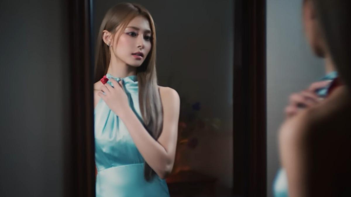 周子瑜過去屢傳遭公司冷凍,粉絲甚至透過LED卡車抗議。(圖/翻攝自JYP Entertainment YouTube)