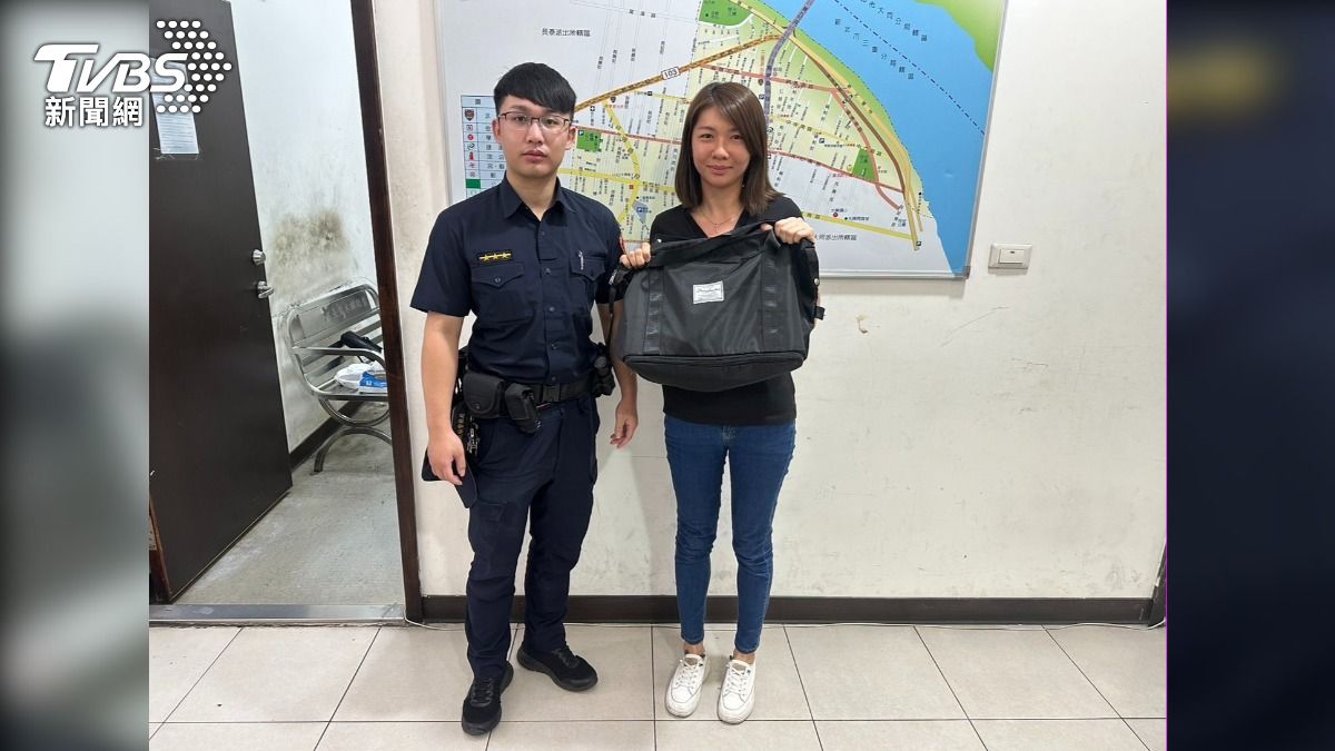 被害人至派出所感謝員警郭政昌。(圖/TVBS)