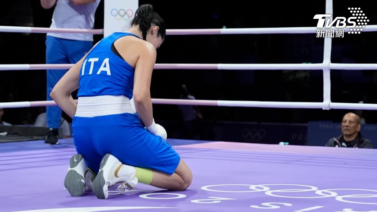 義大利選手卡里尼在女子66公斤級拳擊16強落敗。(圖/達志影像美聯社)