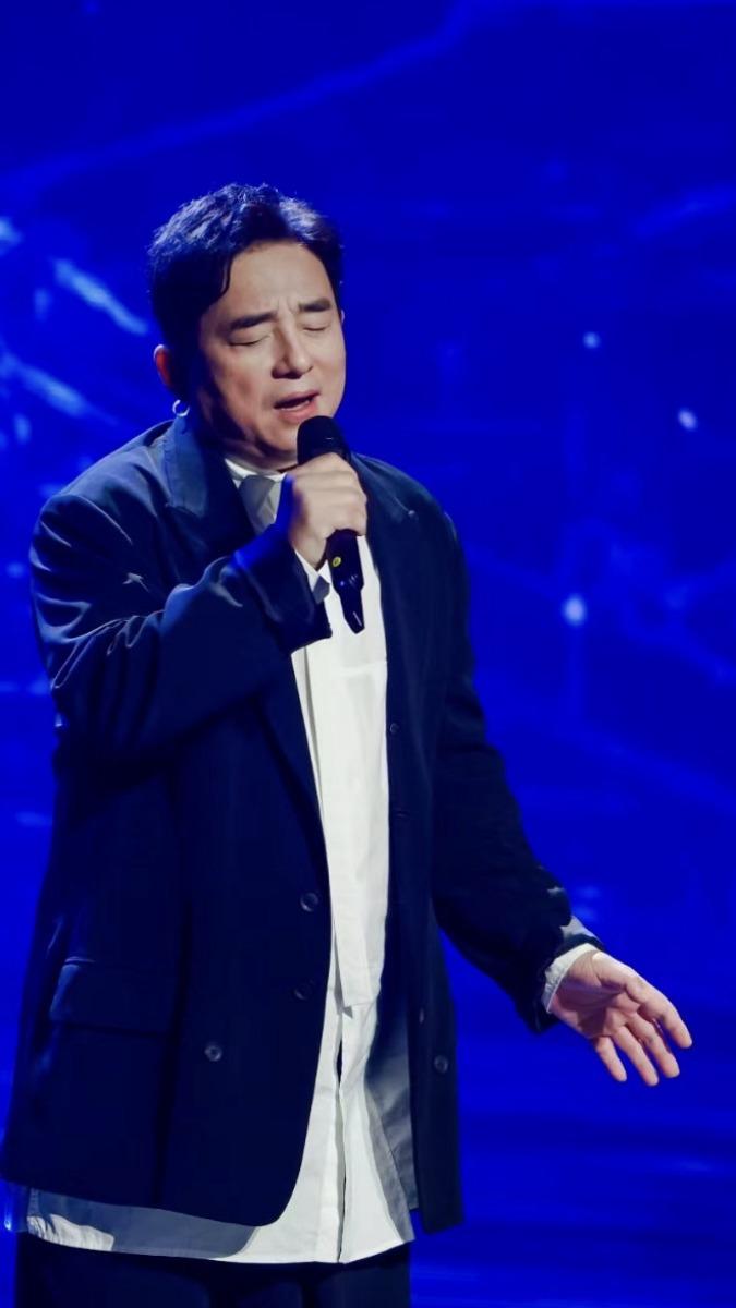 呂方因〈老情歌〉一曲紅遍亞洲。(圖/翻攝自微博)