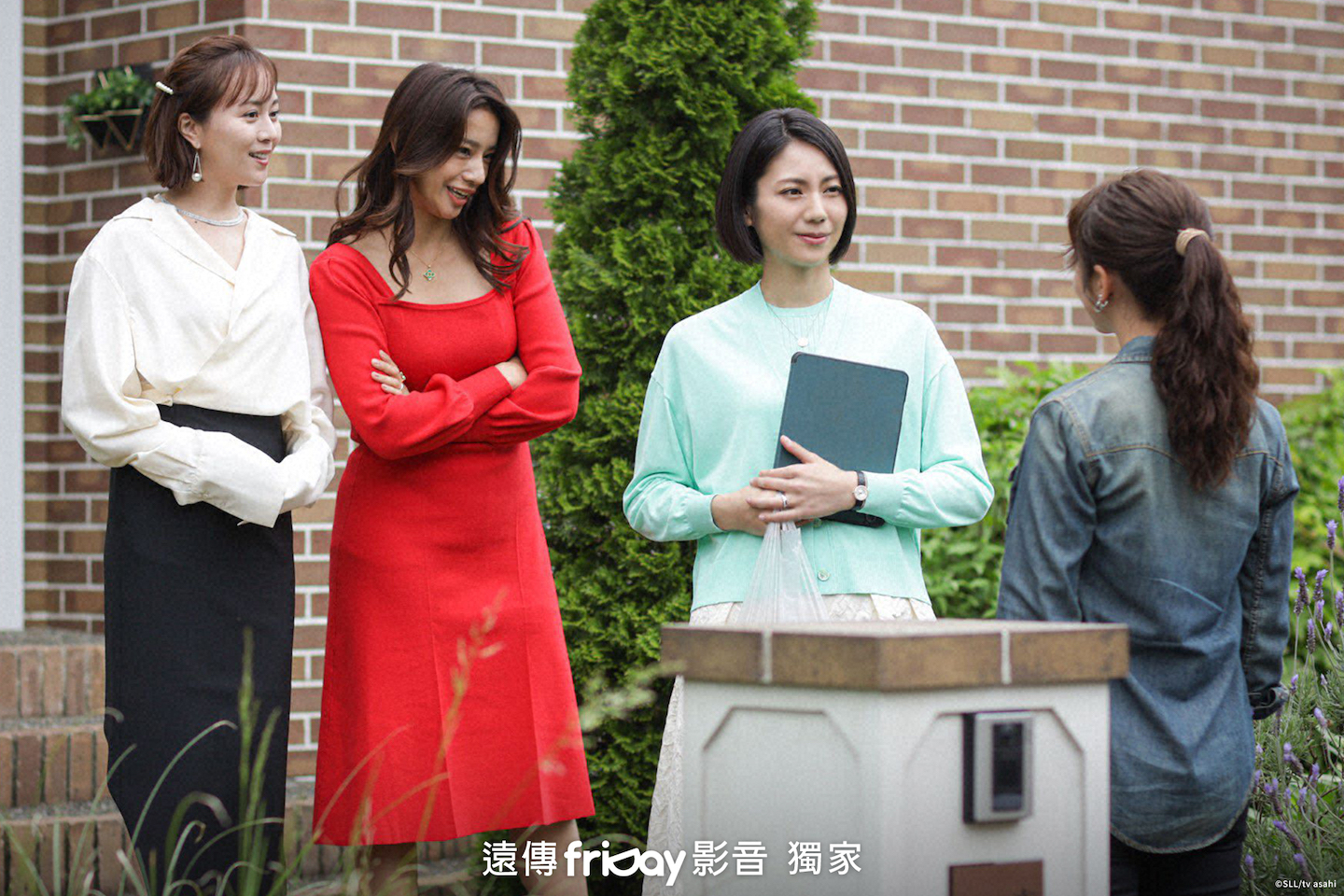 左起比嘉愛未、高橋瑪莉潤、松下奈緒、木村文乃，劇中有精彩對戲。（圖／friDay影音提供）