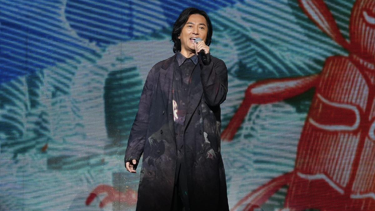 鄭伊健近期展開世界巡迴演唱會，接下來將在高雄巨蛋開唱。（圖／小金鹿娛樂提供）