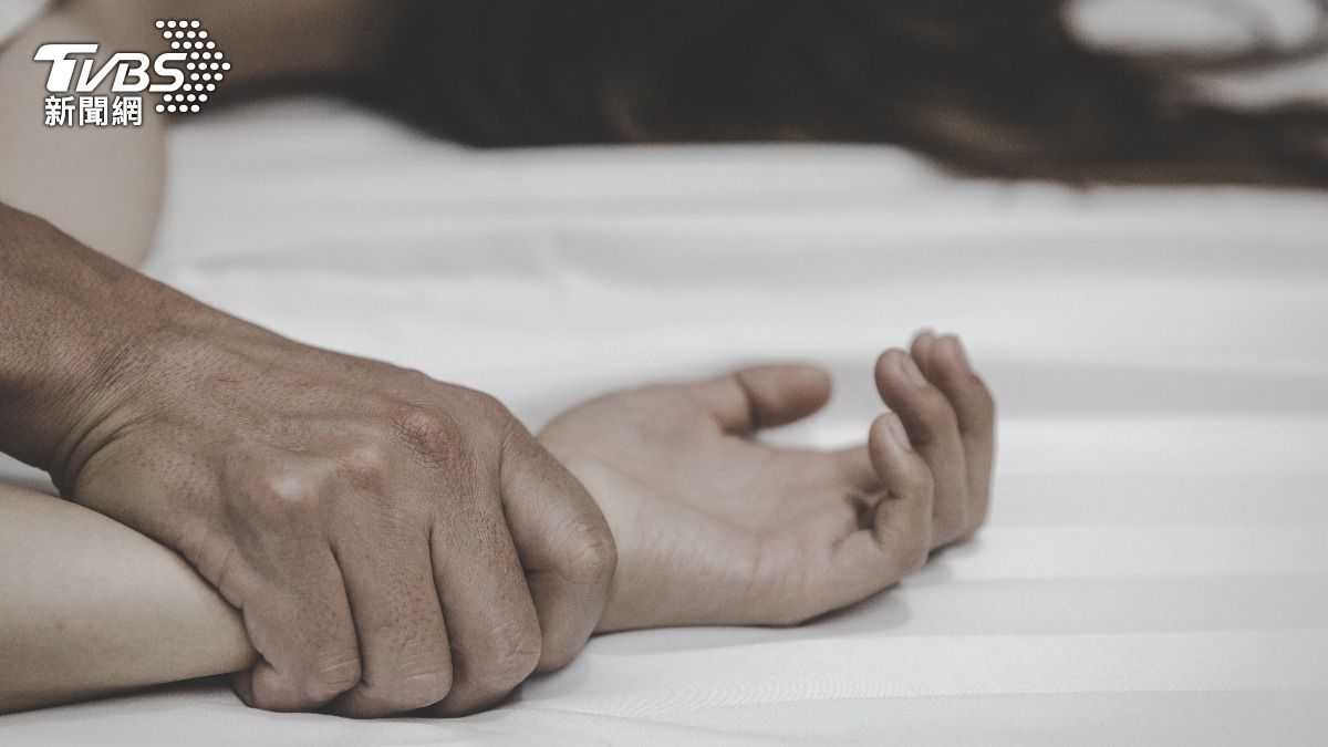 找妹扮女友「騙吻性侵」!關門秒下手 狼男笑:露餡會扣錢
